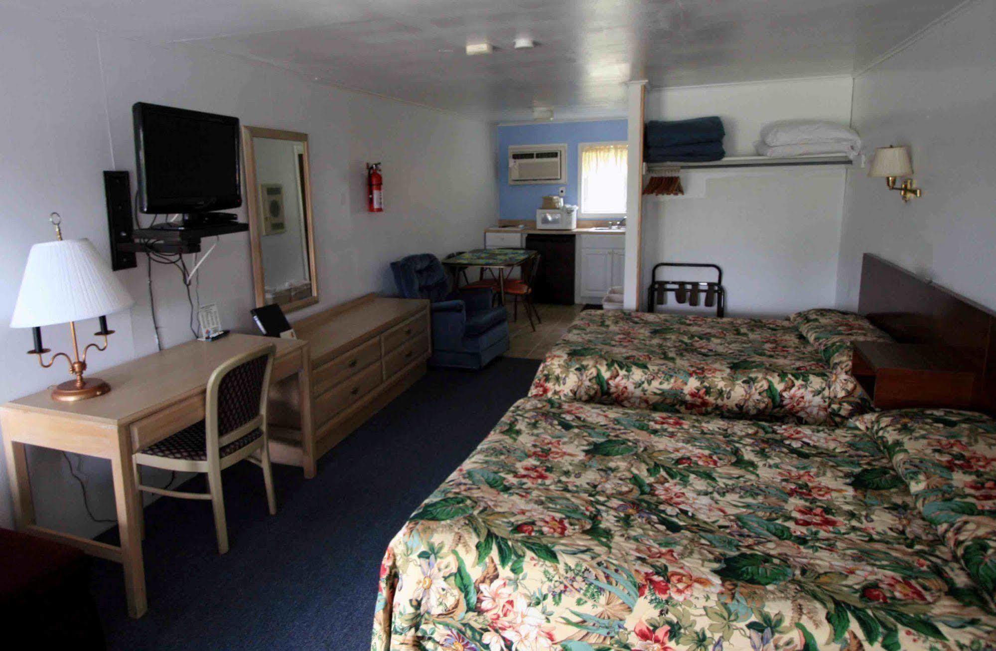 Cabin City Motel Cape May Exterior photo